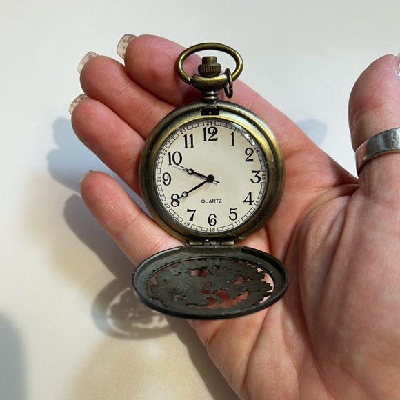 Disney Alice In Wonderland Bronze Pocket Watch - Picture 4 of 4
